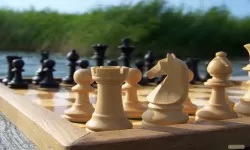 中国象棋和国际象棋哪个更难